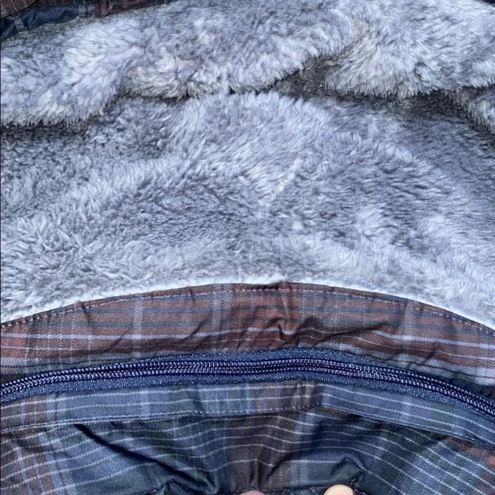 COPY - COPY - Patagonia puffer plaid vest with hoodie